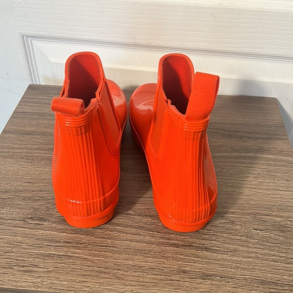 HUNTER CHELSEA PLAY RAIN BOOTS RUBBER IN ORANGE IN SIZE 6 - Picture 2 of 7